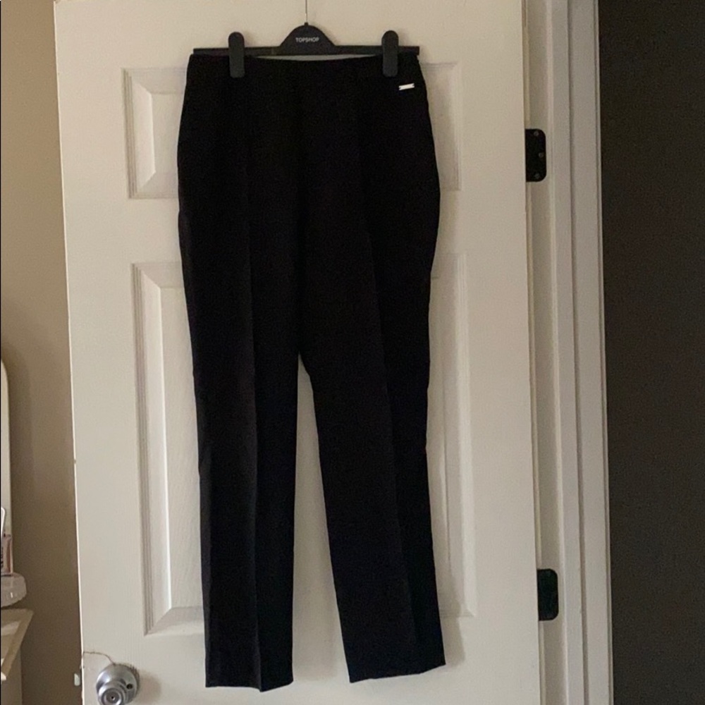 TAHARI PLEATED DRESS PANTS